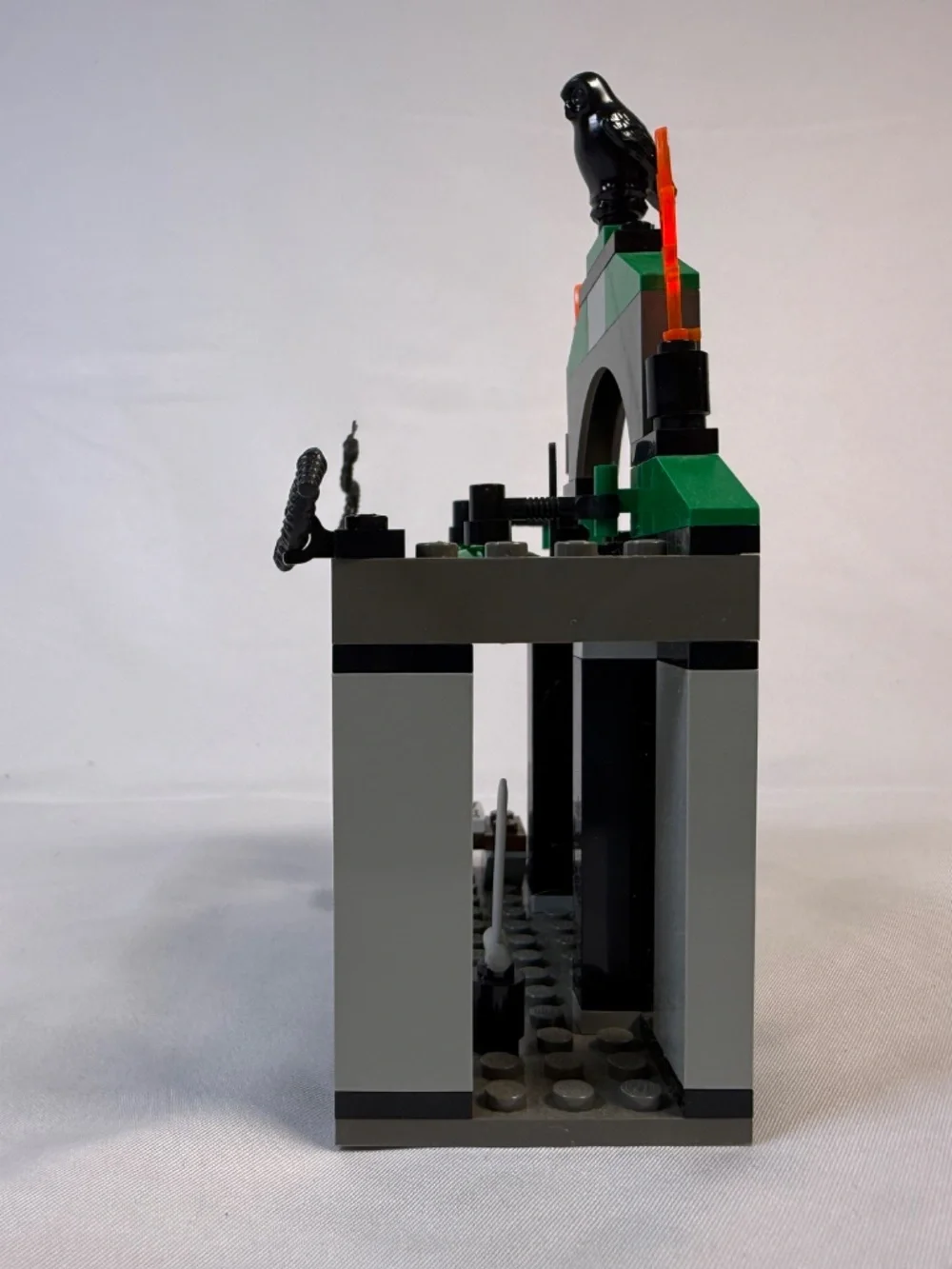 LEGO Harry Potter 4735 Slytherin 2002 Complete Retired Set